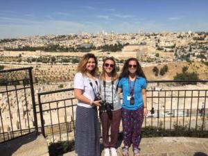 三名黎明校友返回以色列.